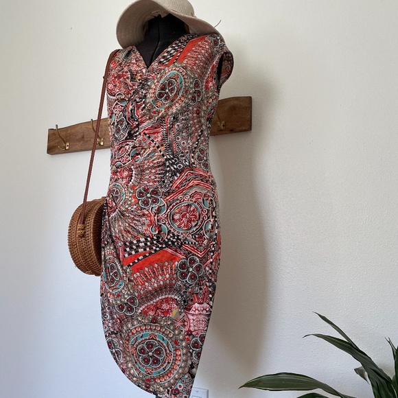 Multi-colored pattern dress in size 4 - Picture 1 of 5